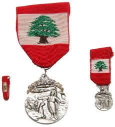 /Awsima/_t/وسام الإستحقاق اللبناني - الدرجة الثانية - الفضي ذو السعف_jpg.jpg