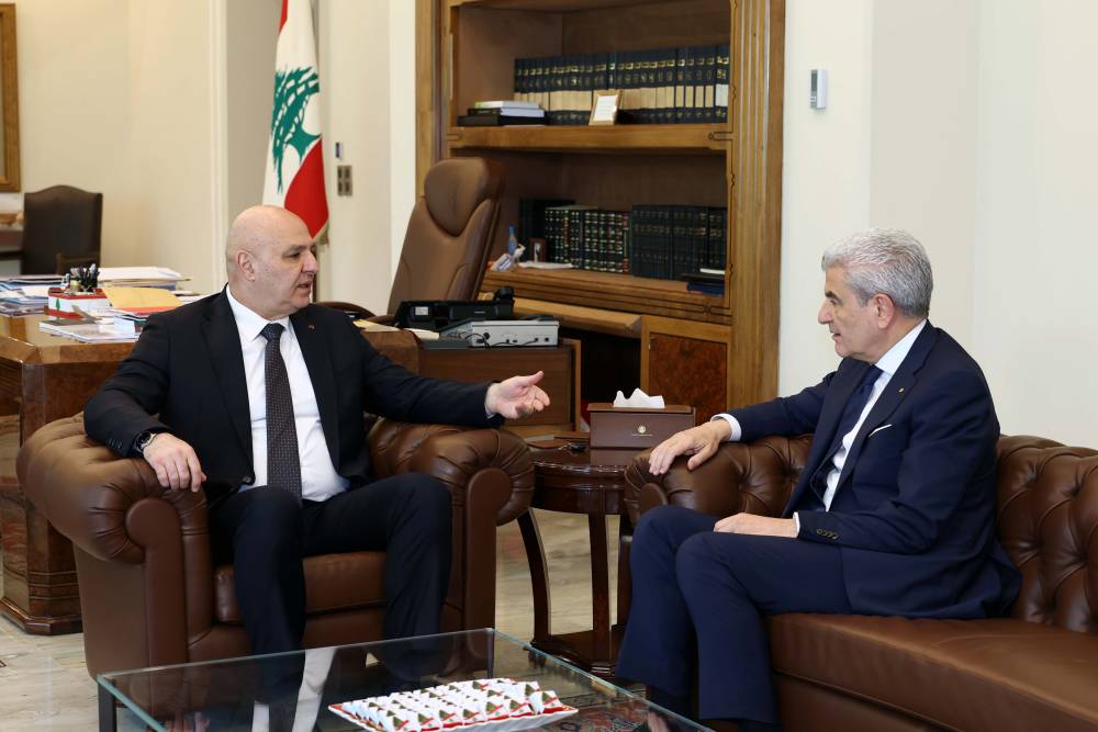 الرئيس عون استقبل وزير الصناعة  الذي دعم مبادرة رئيس الجمهورية لانقاذ لبنان