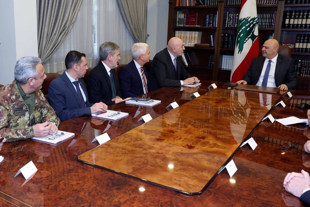 الرئيس عون لوزير الدفاع الإيطالي:  لبنان يرحب بمشاركة إيطاليا ودول أوروبية أخرى في أي قوة تحل محل "اليونيفيل" بعد اكتمال انسحابها العام 2027