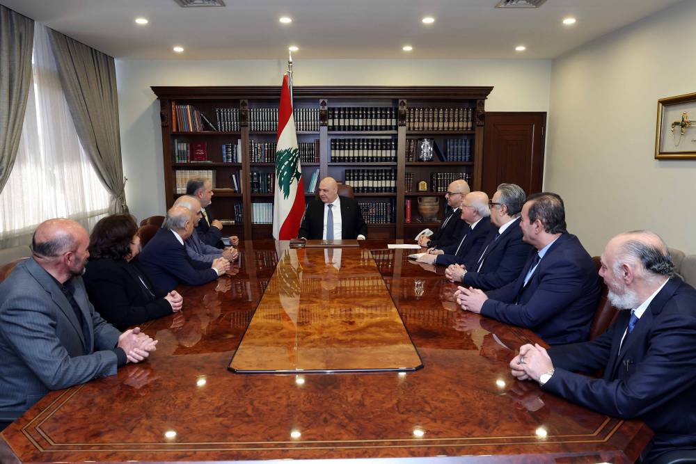 الرئيس عون استقبل وفد نقابة المدارس الاكاديمية الخاصة  وشدد على ان الرسالة التربوية في لبنان لا بد ان تستمر