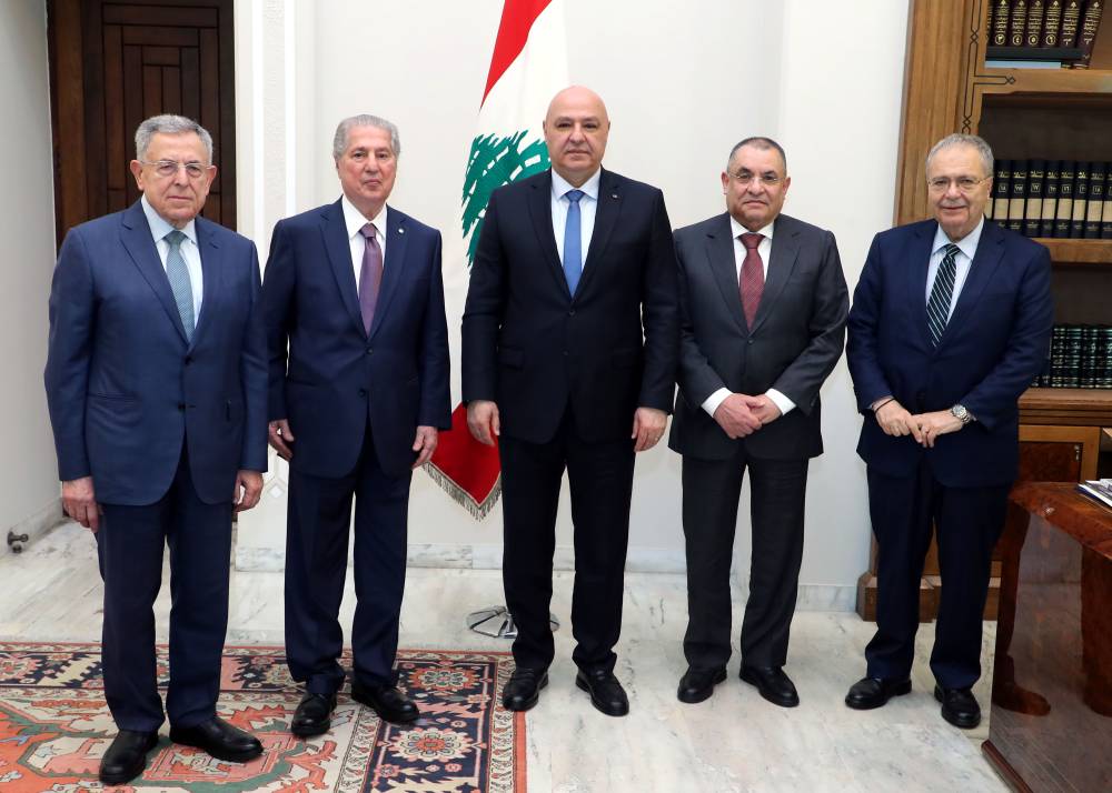  رئيس الجمهورية امام وفد مجلس العلاقات العربية والدولية