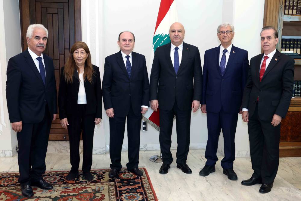 الرئيس عون تسلم من "الهيئة الوطنية لمكافحة الفساد"  تقريرها السنوي للعام 2025