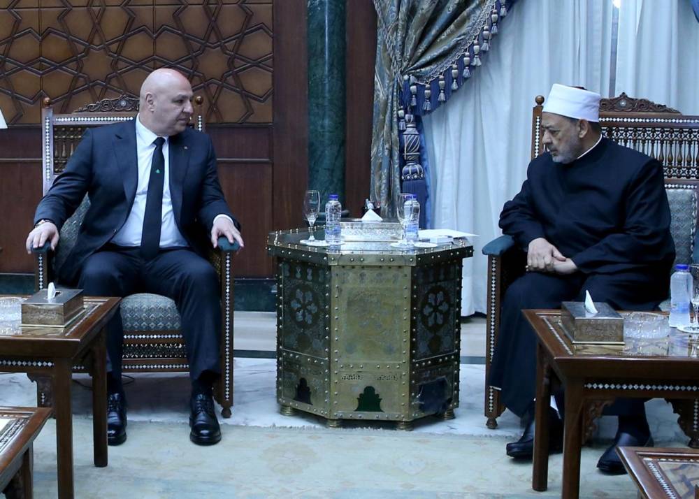 الرئيس عون زار مشيخة الازهر الشريف في القاهرة رئيس الجمهورية للأمام الطيب: المنطقة في حاجة الى عقلاء مثل الامام الطيب