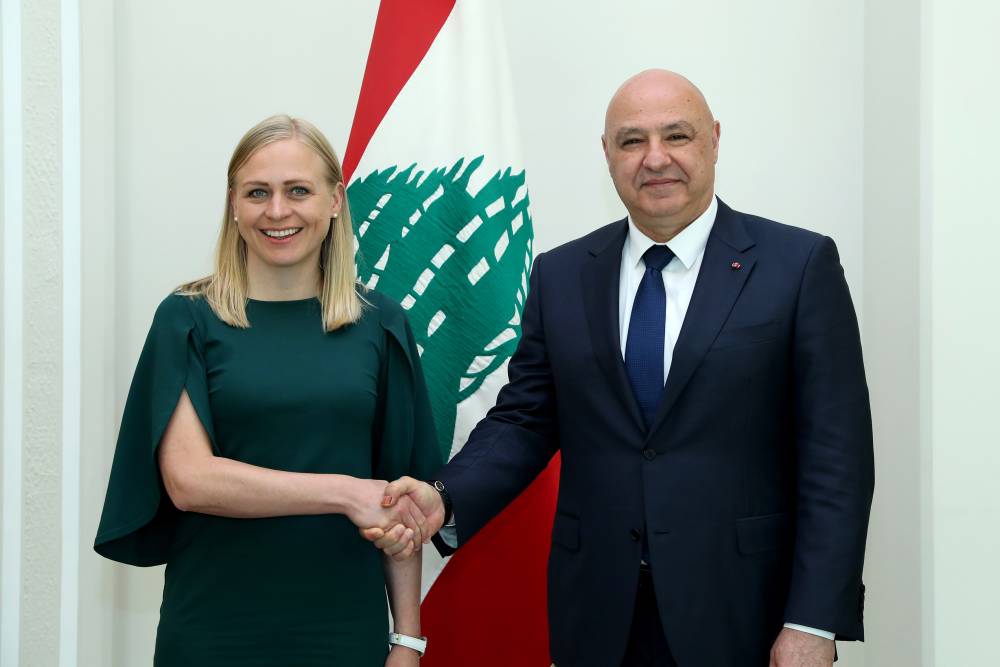 الرئيس عون استقبل وزيرة خارجية فنلندا: لبنان متمسك ببقاء "اليونيفيل"  ووجودها الى جانب الجيش يطمئن سكان المنطقة الحدودية